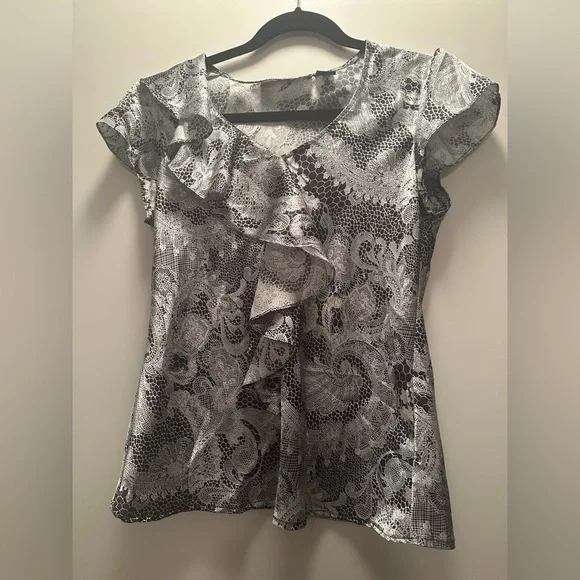 Two Hayley Matthews short sleeve blouses - great for under suit jacket.  Size M - Picture 4 of 5